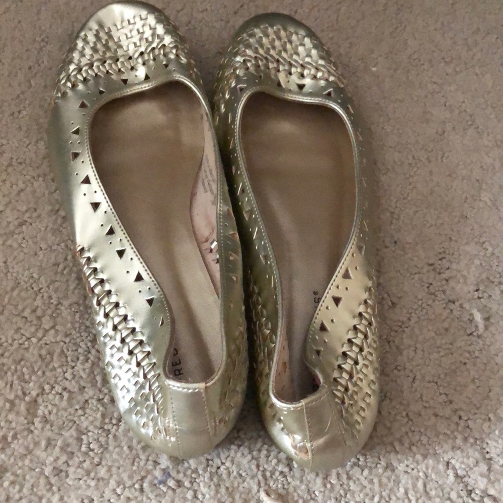 GOLD FLATS - Picture 3 of 3